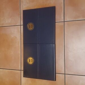 Set of 2 World Reserve Moneyary Exchange US Presidential Dollars Display Ledger